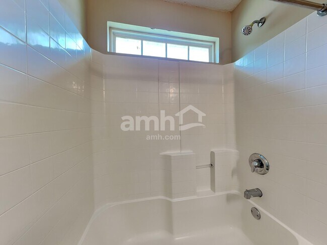 Building Photo - 260 Pampas Dr