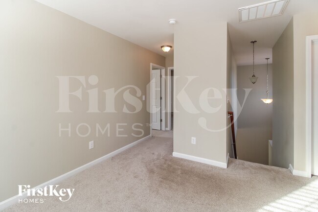 Building Photo - 4640 Midstream Crossing Dr