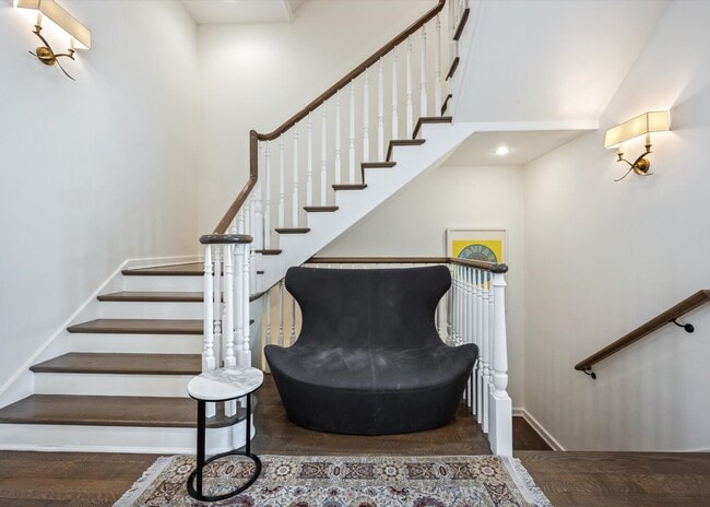 Building Photo - 441 W Deming Pl