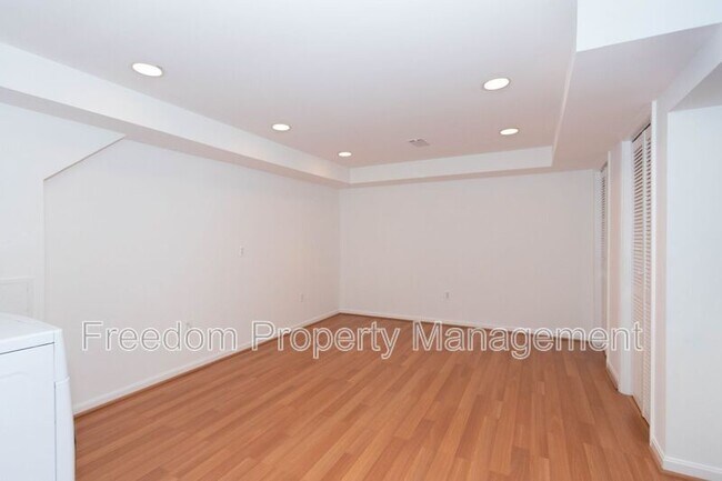 Building Photo - 13939 Preacher Chapman Pl