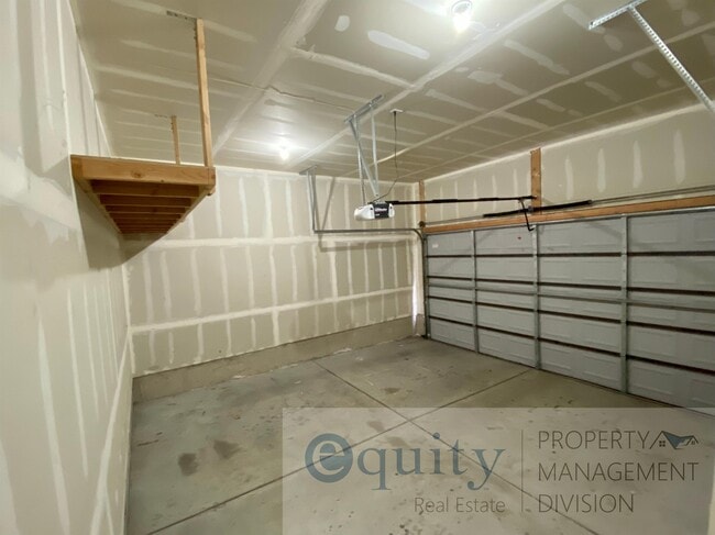 Building Photo - 28 Autumn Station Way