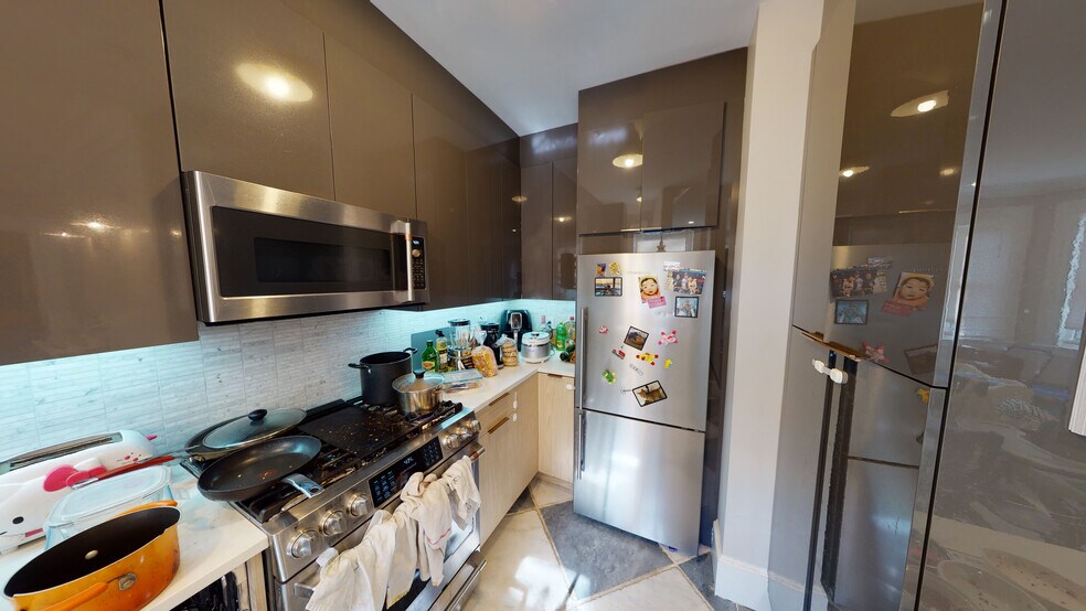 Building Photo - 15 Lanark Rd