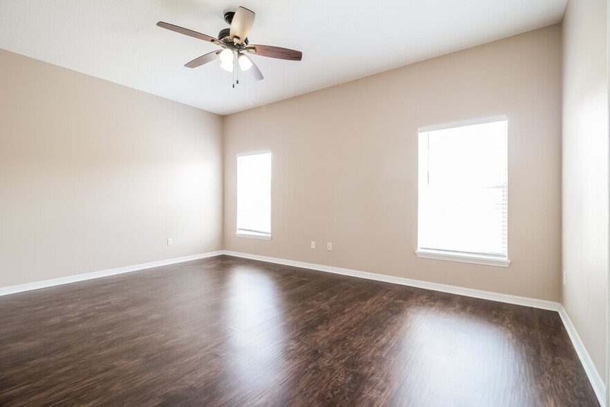 Building Photo - 4316 Creeks Run Blvd