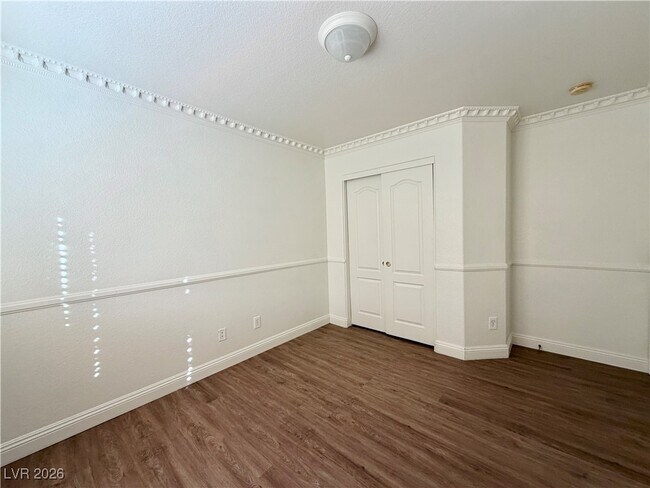 Building Photo - 8896 Tomnitz Ave