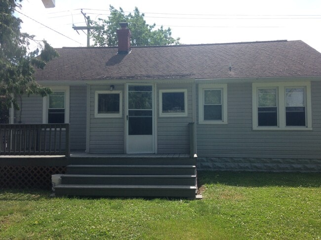 Building Photo - 400 Marshall St