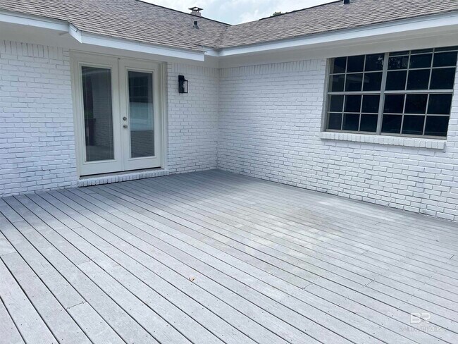 Building Photo - 112 Kingswood Dr