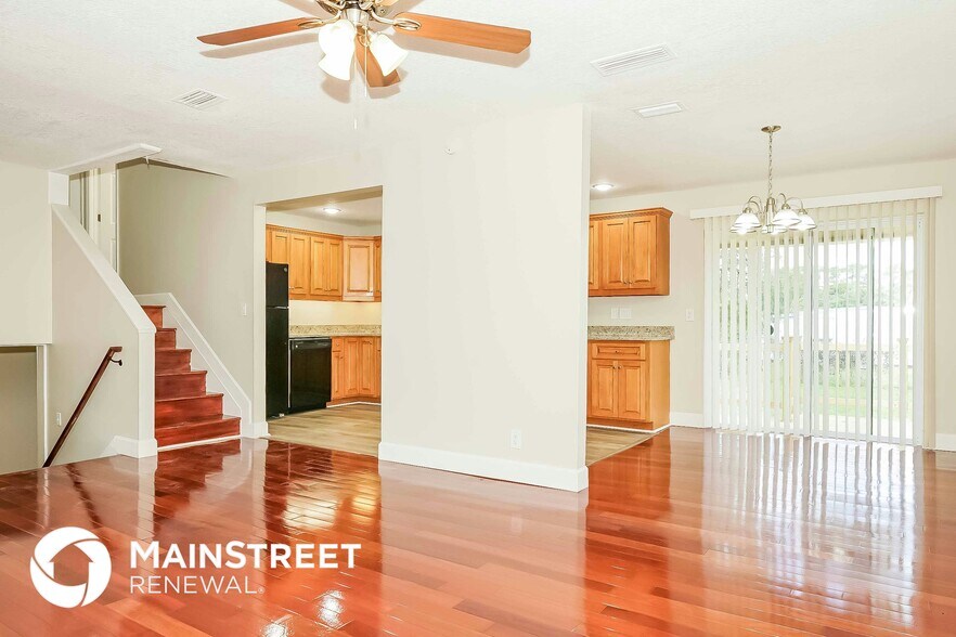 Building Photo - 38 Woodlake Dr