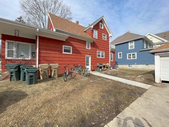 Building Photo - 1614 Hoyt St