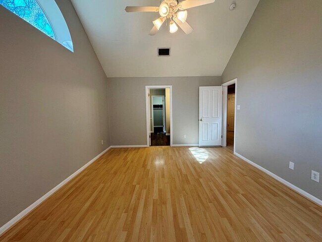 Building Photo - 5305 Tamango Way