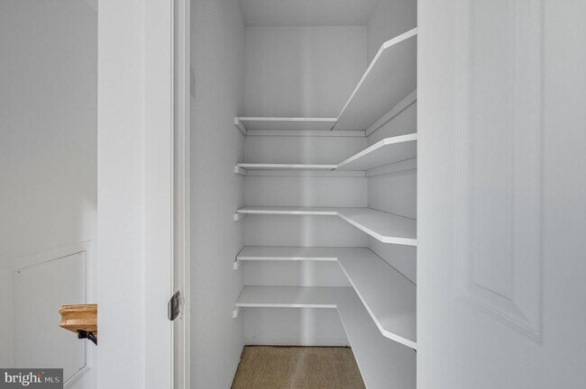 Building Photo - 13546 Tabscott Dr