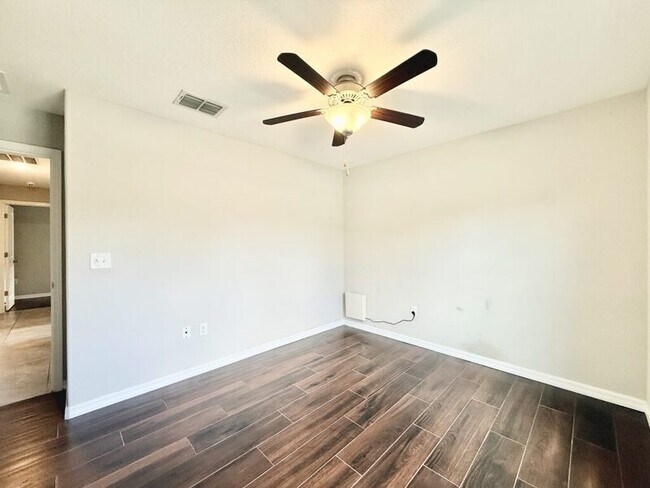 Building Photo - 17134 White Mangrove Dr