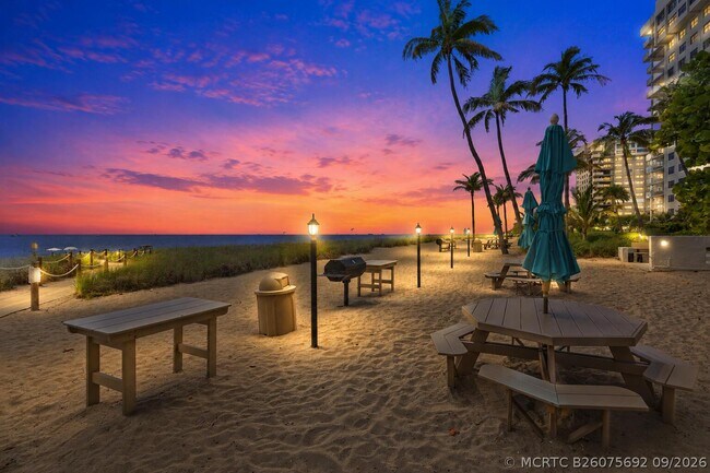 Building Photo - 5100 N Ocean Blvd