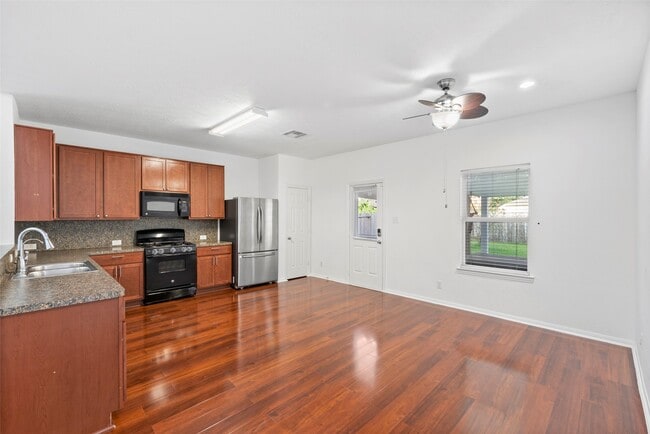 Building Photo - 3117 Cambridge Meadows Ln