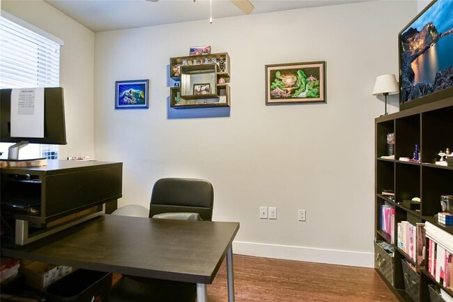 Building Photo - 2805 Dulce Ln