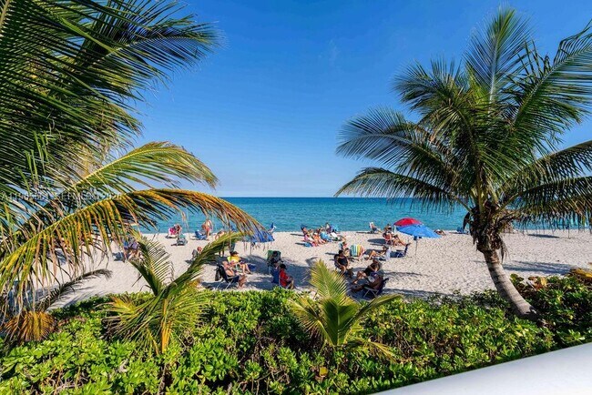 Building Photo - 3140 S Ocean Dr