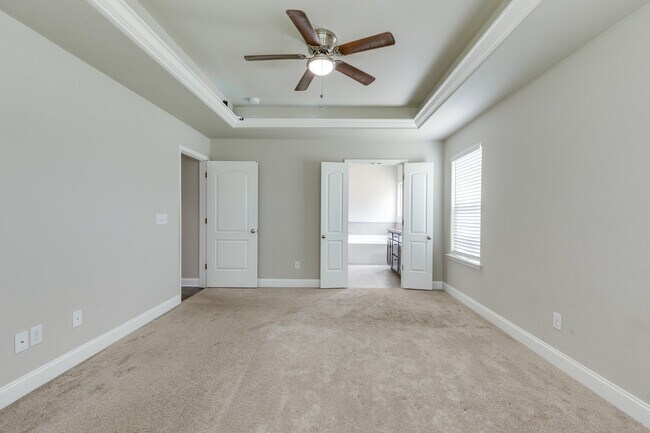 Building Photo - 1061 Daniel Ln