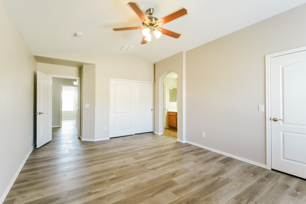 Building Photo - 2437 W Running Deer Trail