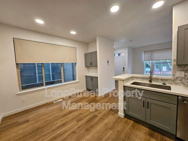 Building Photo - 11987 SW Horizon Blvd