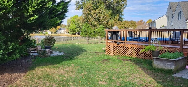 Building Photo - 128 Rockmor Ln