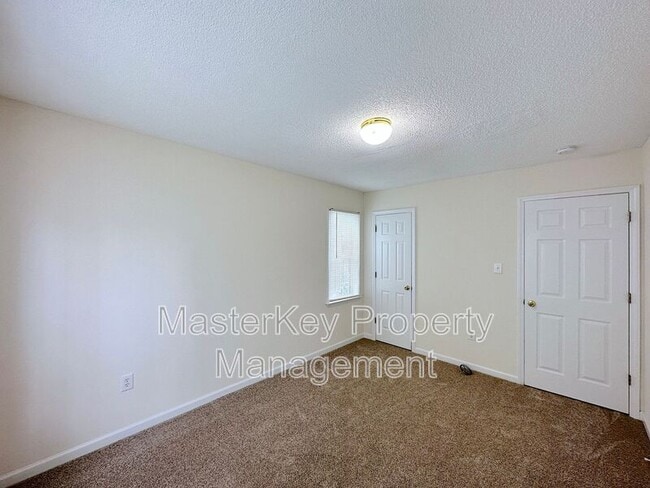 Building Photo - 113 Cliffdale Rd