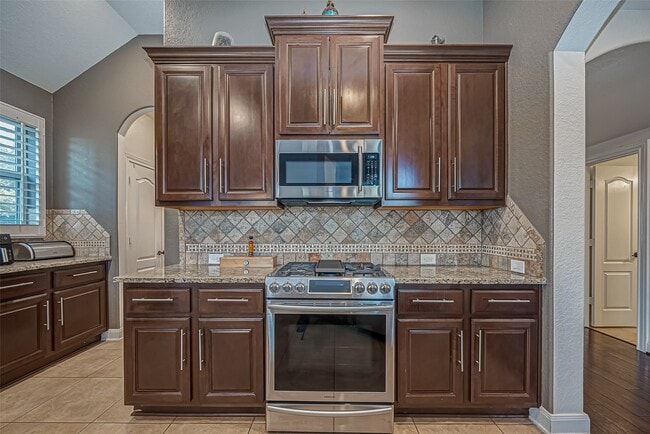 Building Photo - 6306 Hidden Alley Dr