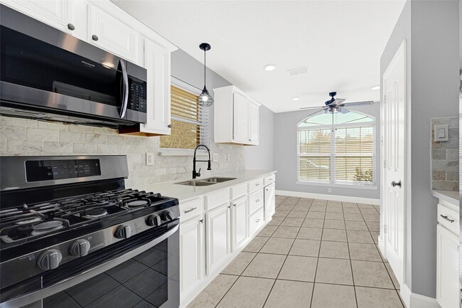 Building Photo - 26214 Cypresswood Dr