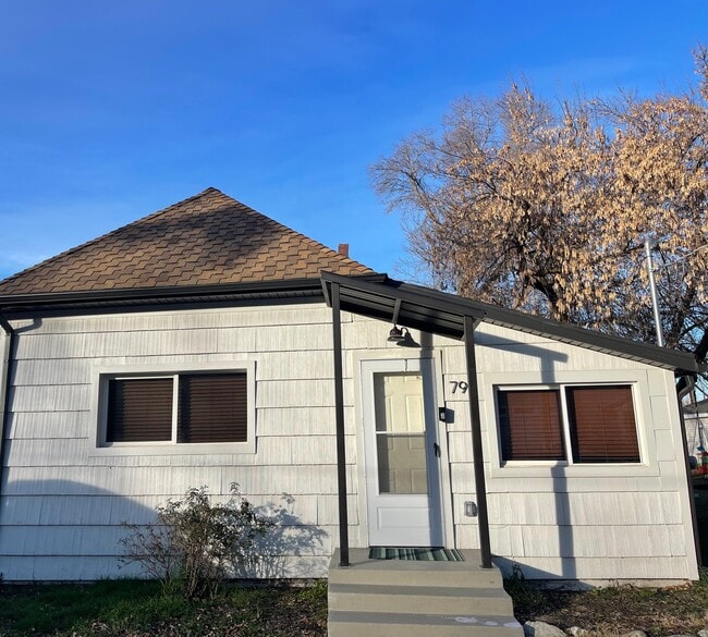 Building Photo - 79 N 100 W