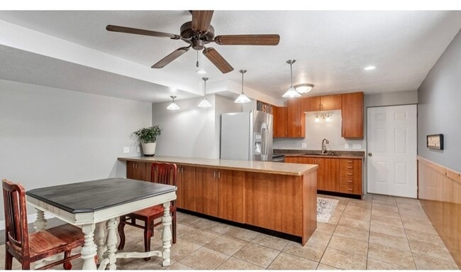 Building Photo - 9789 Timp View Dr