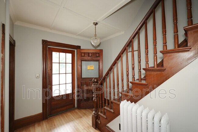 Building Photo - 6 Engel St