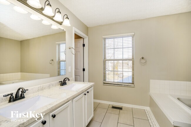 Building Photo - 339 Shyanne Dr