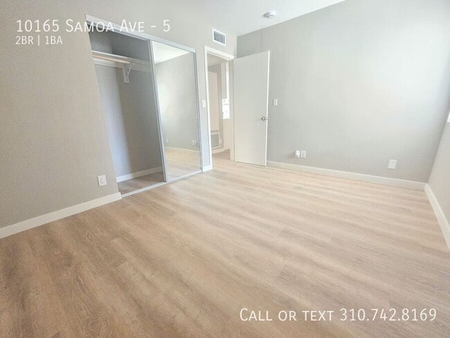 Building Photo - 10165 Samoa Ave