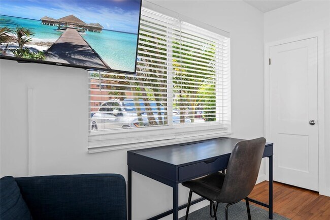 Building Photo - 3015 Seville St