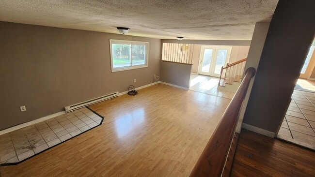 Building Photo - 3 bedroom 1 bathroom