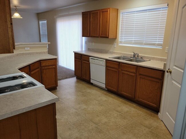 Building Photo - 4 Bedroom Home off Mesa Grande and Hwy 70