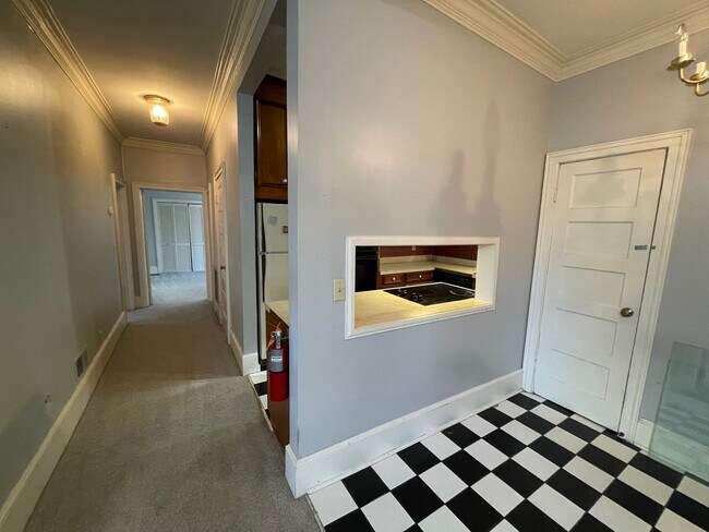 Building Photo - 302 S Edisto Ave