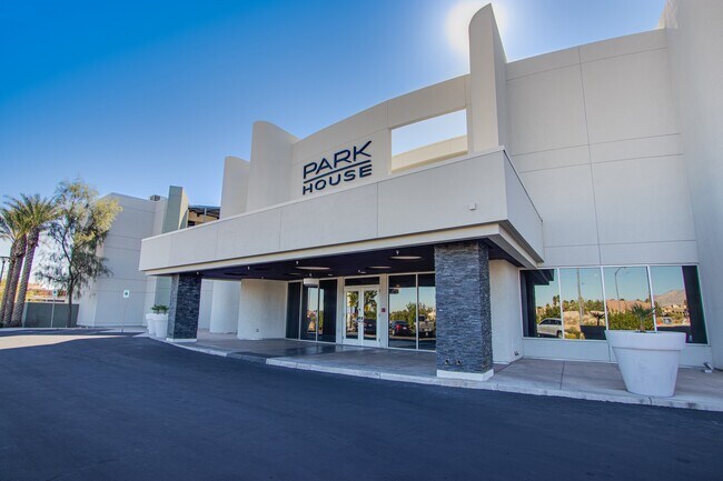 Building Photo - 8925 W Flamingo Rd