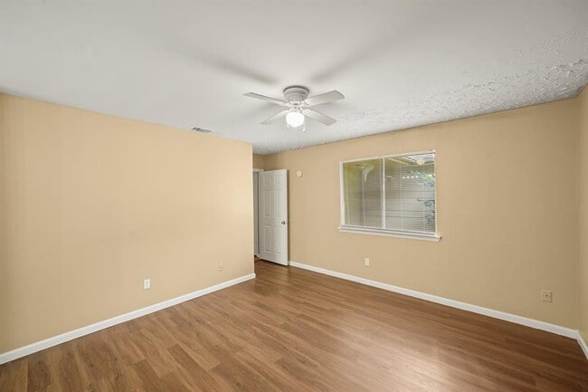 Building Photo - 3714 Embarcadero Dr