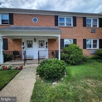 Building Photo - 2 Sterling Terrace