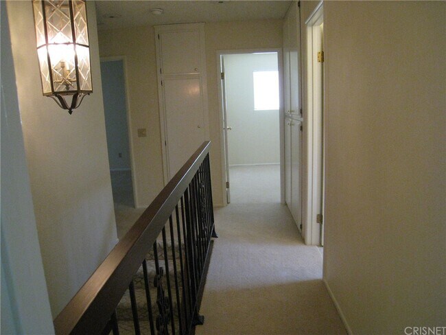 Building Photo - 3218 Tannencrest Dr