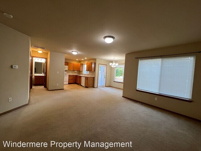 Building Photo - 3 br, 2.5 bath House - 6878 Aquene Loop Ne