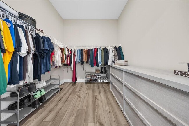 Building Photo - 16055 Silver Brk Wy