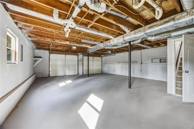 Building Photo - 5825 Stonehaven Dr NW