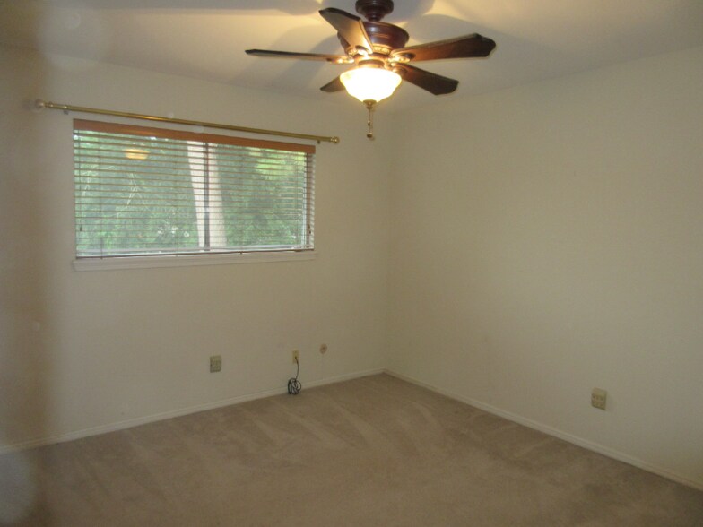 Building Photo - 17318 Edsall Dr