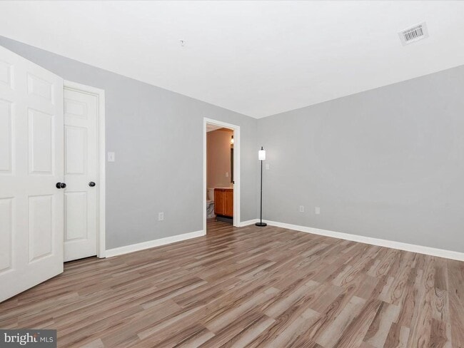 Building Photo - 2501 Coach House Way
