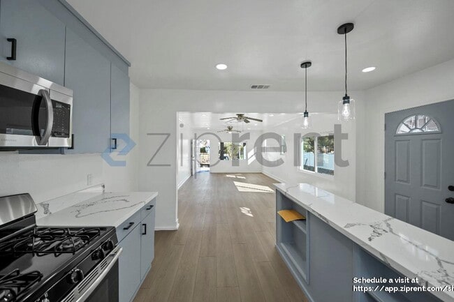 Building Photo - 2814 W Ave 34