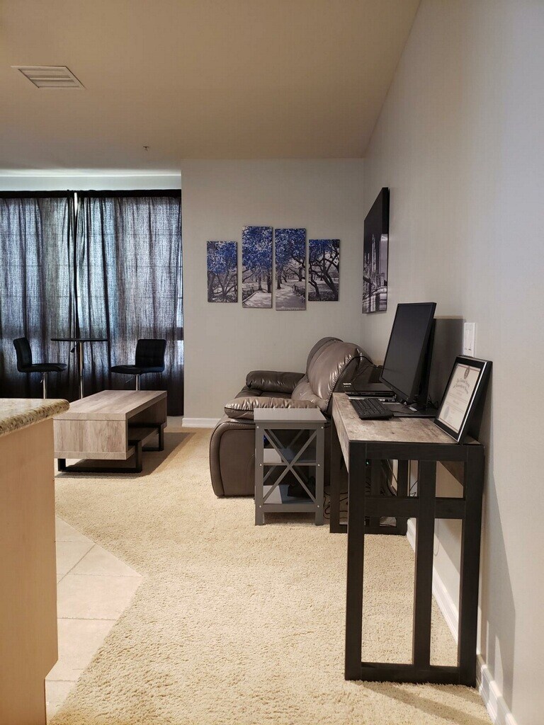 Building Photo - 1480 Broadway