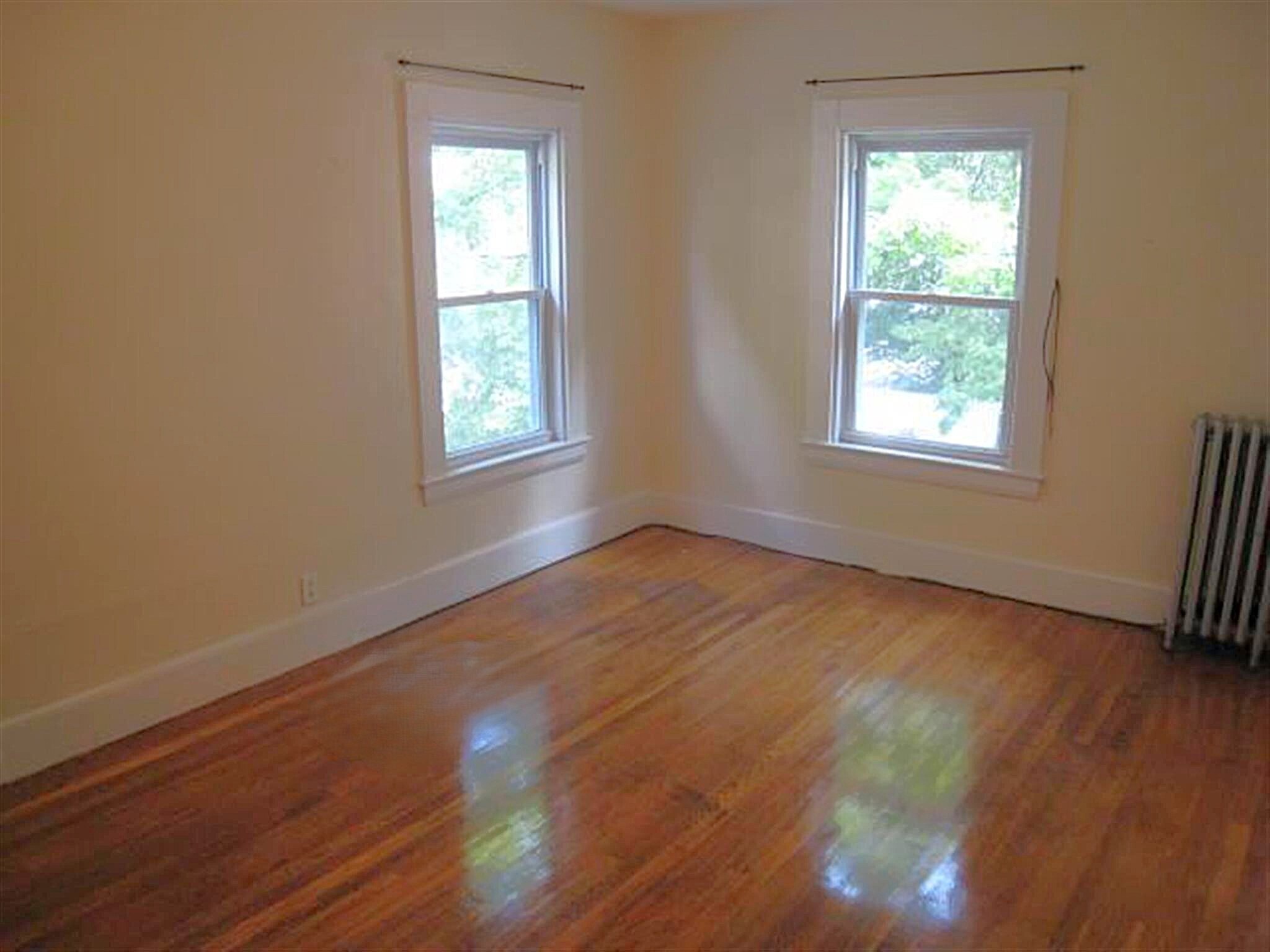 Building Photo - 37 Chester St