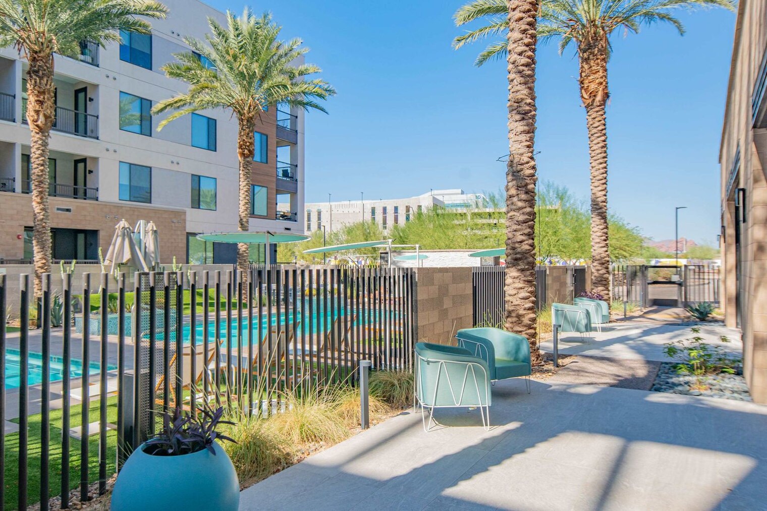 Building Photo - 701 W Rio Salado Pkwy