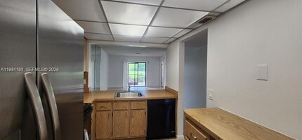 Building Photo - 880 NE 207th Terrace