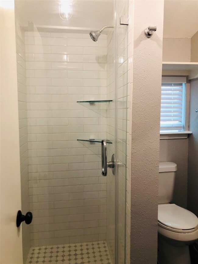 Building Photo - 734 McDaniel St